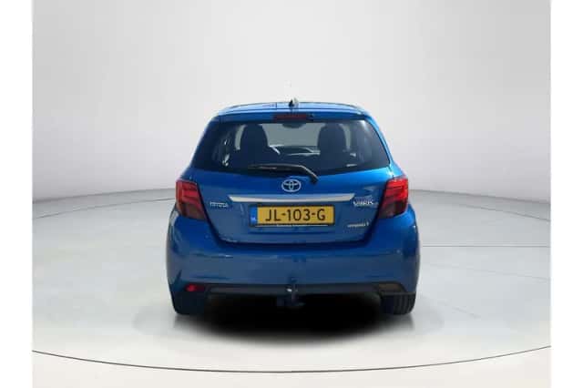 Toyota Yaris (2016) thumbnail 4