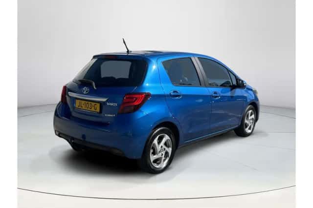 Toyota Yaris (2016) thumbnail 5