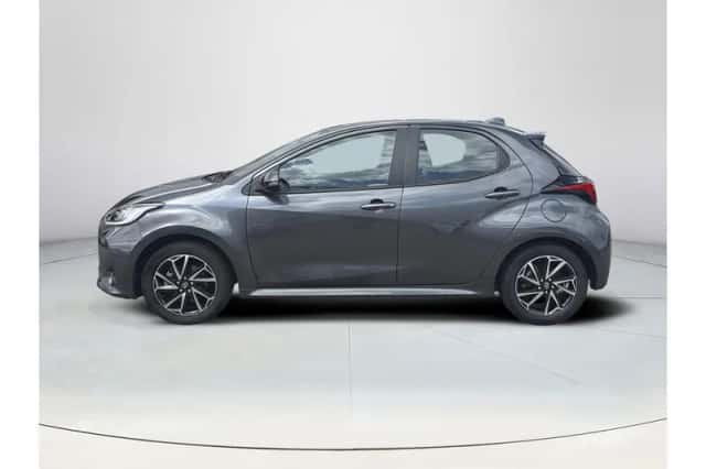 Toyota Yaris (2024) thumbnail 2
