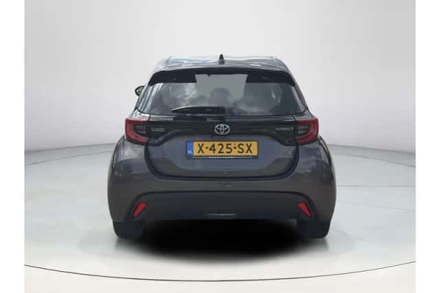 Toyota Yaris (2024) thumbnail 4