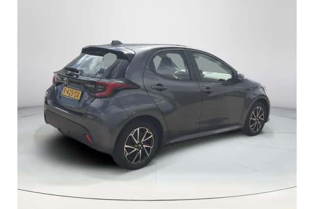 Toyota Yaris (2024) thumbnail 5