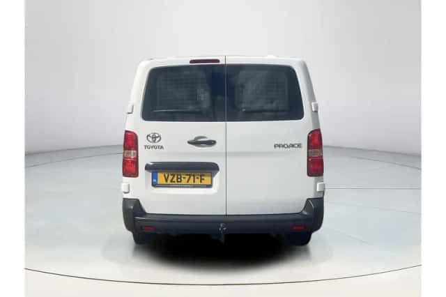 Toyota Proace (2023) thumbnail 4