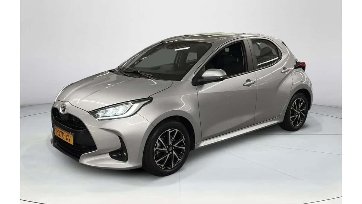 Toyota Yaris (2023) — foto 1