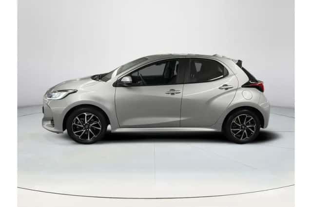 Toyota Yaris (2023) thumbnail 2