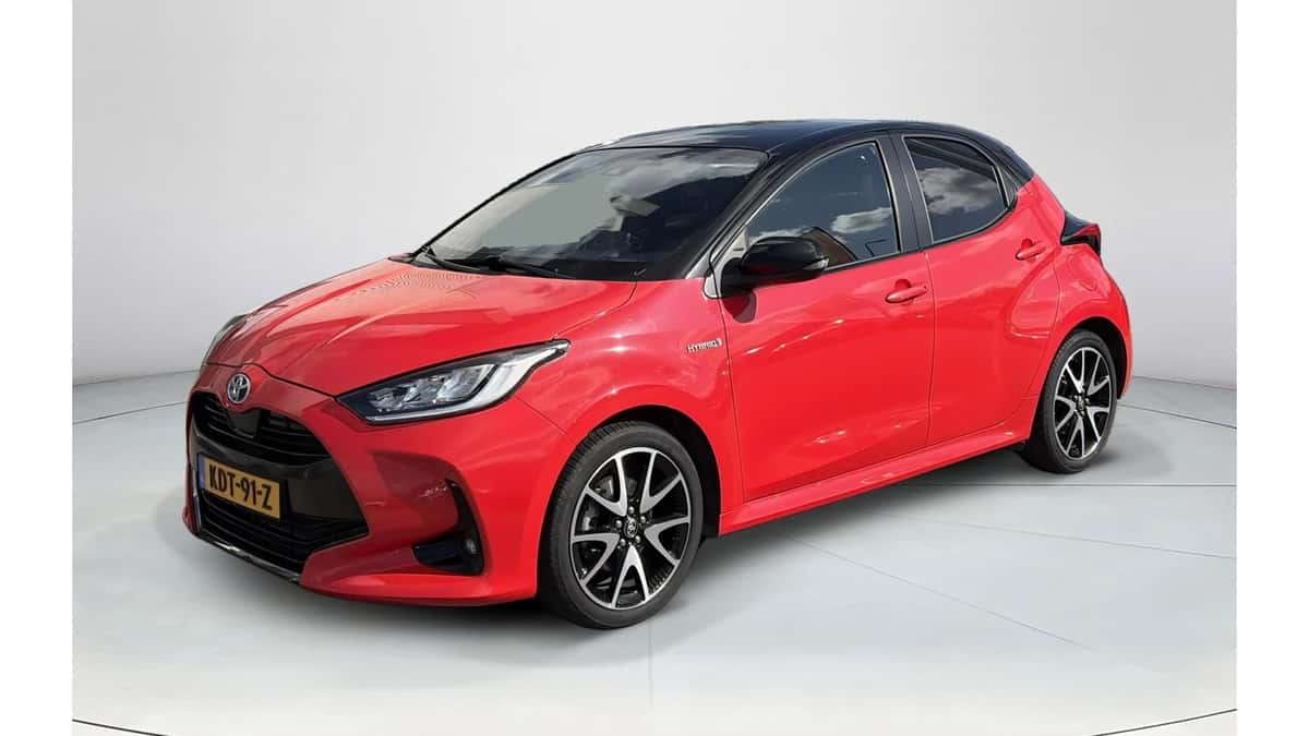 Toyota Yaris (2021) — foto 1