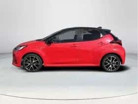 Toyota Yaris (2021) thumbnail 2