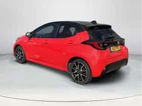 Toyota Yaris (2021) thumbnail 3