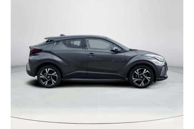 Toyota C-HR (2023) thumbnail 6