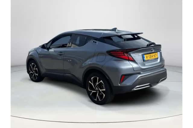 Toyota C-HR (2020) thumbnail 3