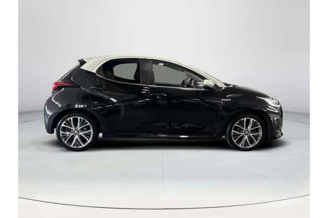 Toyota Yaris (2022) thumbnail 6