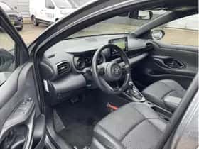 Toyota Yaris (2022) thumbnail 12