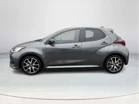 Toyota Yaris (2022) thumbnail 3