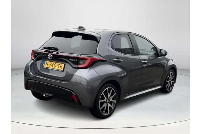 Toyota Yaris (2022) thumbnail 4