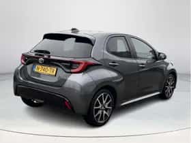 Toyota Yaris (2022) thumbnail 5
