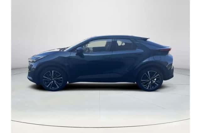 Toyota C-HR (2025) thumbnail 2