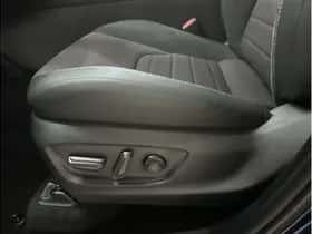 Toyota C-HR (2025) thumbnail 16