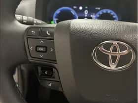 Toyota C-HR (2025) thumbnail 18