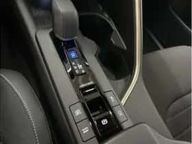 Toyota C-HR (2025) thumbnail 27
