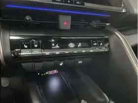 Toyota C-HR (2025) thumbnail 29