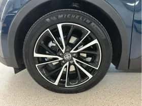 Toyota C-HR (2025) thumbnail 30