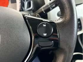 Toyota Aygo (2019) thumbnail 17