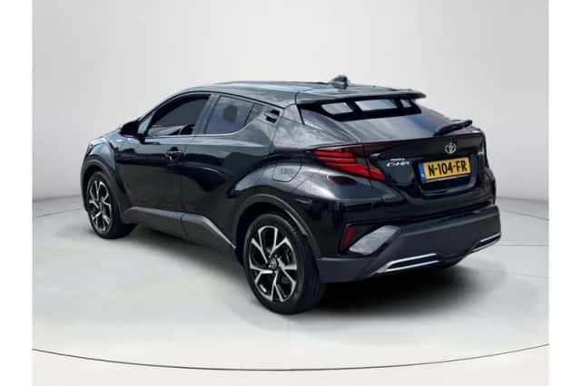 Toyota C-HR (2021) thumbnail 3