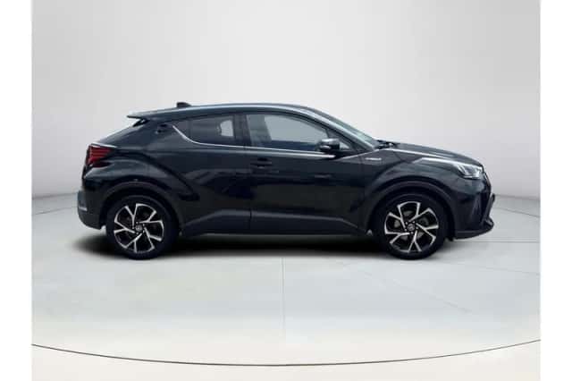 Toyota C-HR (2021) thumbnail 6