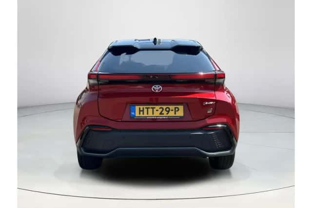Toyota C-HR (2025) thumbnail 4