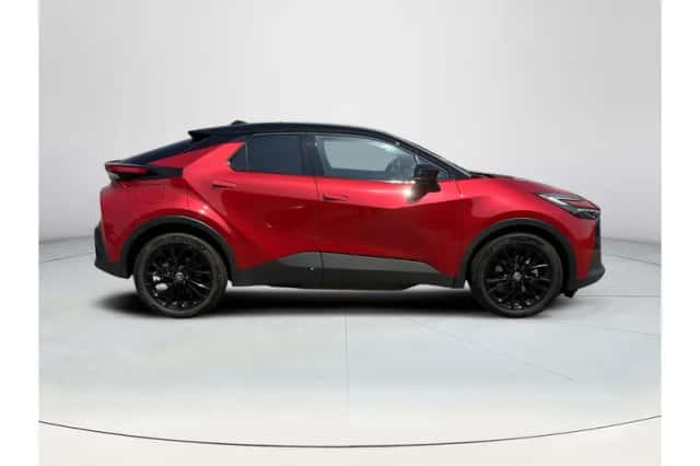 Toyota C-HR (2025) thumbnail 6
