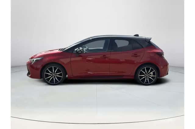 Toyota Corolla (2023) thumbnail 2