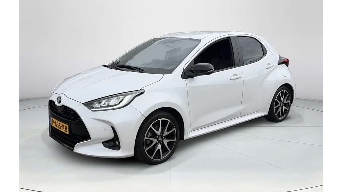 Toyota Yaris (2022) — foto 1