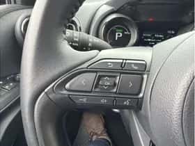 Toyota Yaris (2022) thumbnail 18
