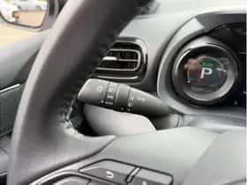 Toyota Yaris (2022) thumbnail 21