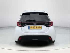 Toyota Yaris (2022) thumbnail 5