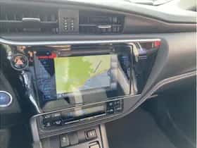 Toyota Auris (2016) thumbnail 18