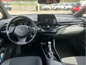 Toyota C-HR (2023) thumbnail 15