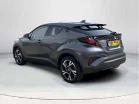 Toyota C-HR (2023) thumbnail 3