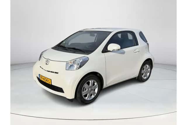Toyota IQ (2011) thumbnail 1
