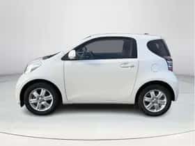 Toyota IQ (2011) thumbnail 2