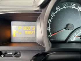 Toyota IQ (2011) thumbnail 12