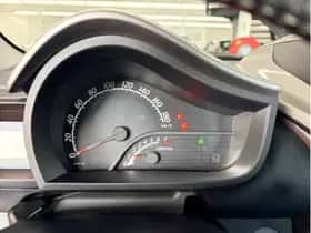 Toyota IQ (2011) thumbnail 13