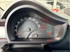 Toyota IQ (2011) thumbnail 14