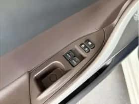 Toyota IQ (2011) thumbnail 19