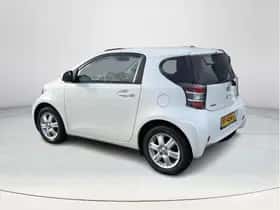 Toyota IQ (2011) thumbnail 3