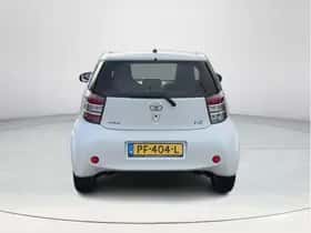 Toyota IQ (2011) thumbnail 4
