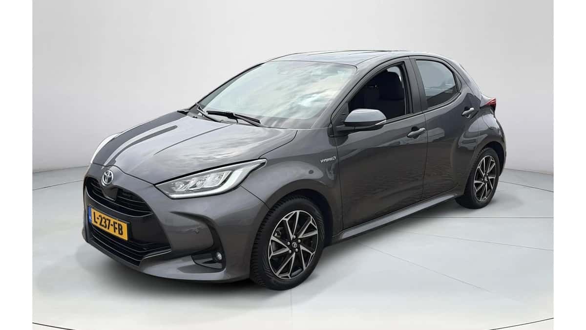 Toyota Yaris (2021) — foto 1