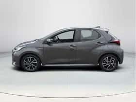 Toyota Yaris (2021) thumbnail 2