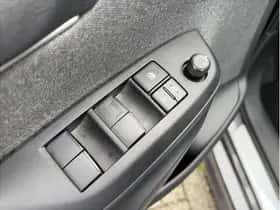 Toyota Yaris (2021) thumbnail 19