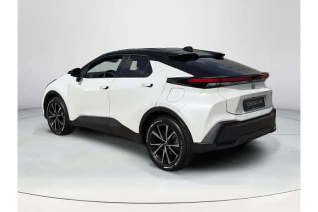 Toyota C-HR (2025) thumbnail 3