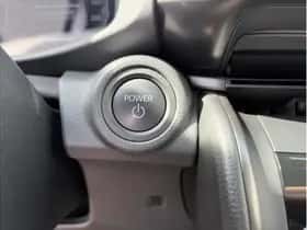 Toyota C-HR (2025) thumbnail 24